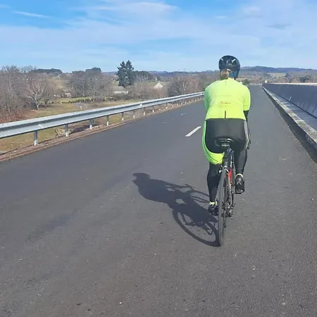 Maison La Vie De L'aubrac - Lo Bel Peis Apartamento *